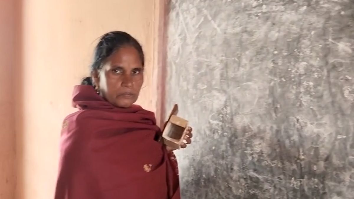 Bihar: हिंदी में ‘प्रिंस’ नहीं लिख सकीं टीचर, Video देखकर छूट जाएगी हंसी